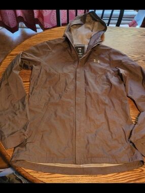 Under Armour Jacket Size Small